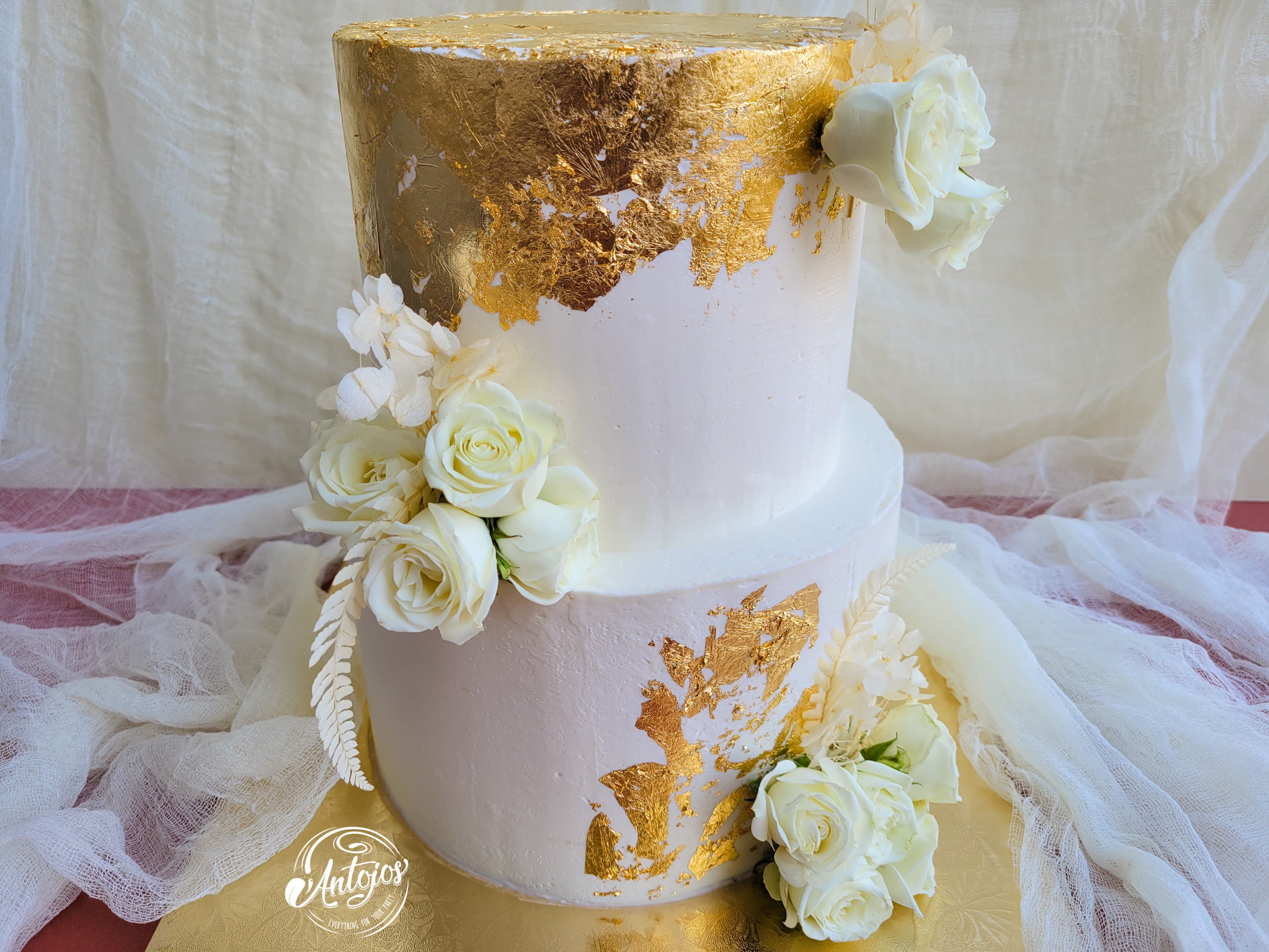 CUSTOM CAKES