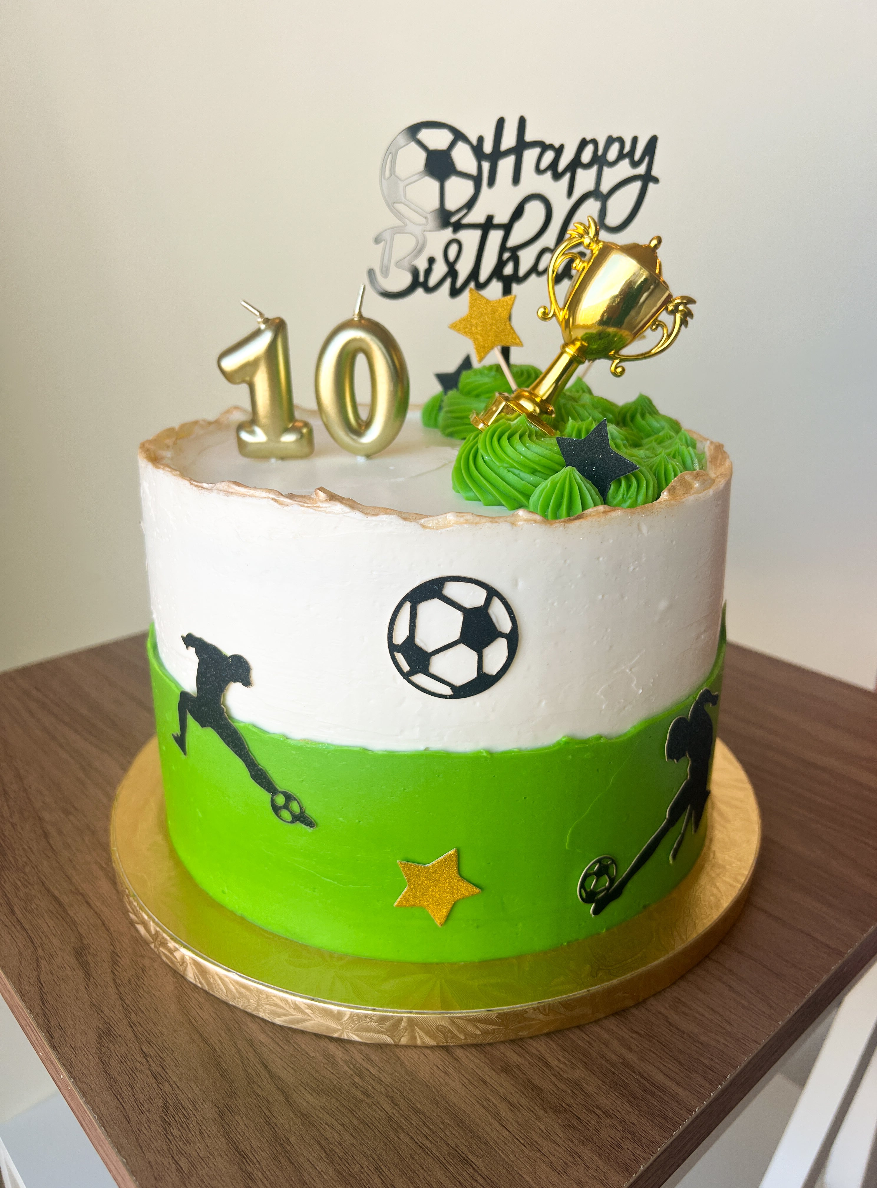 CUSTOM CAKES