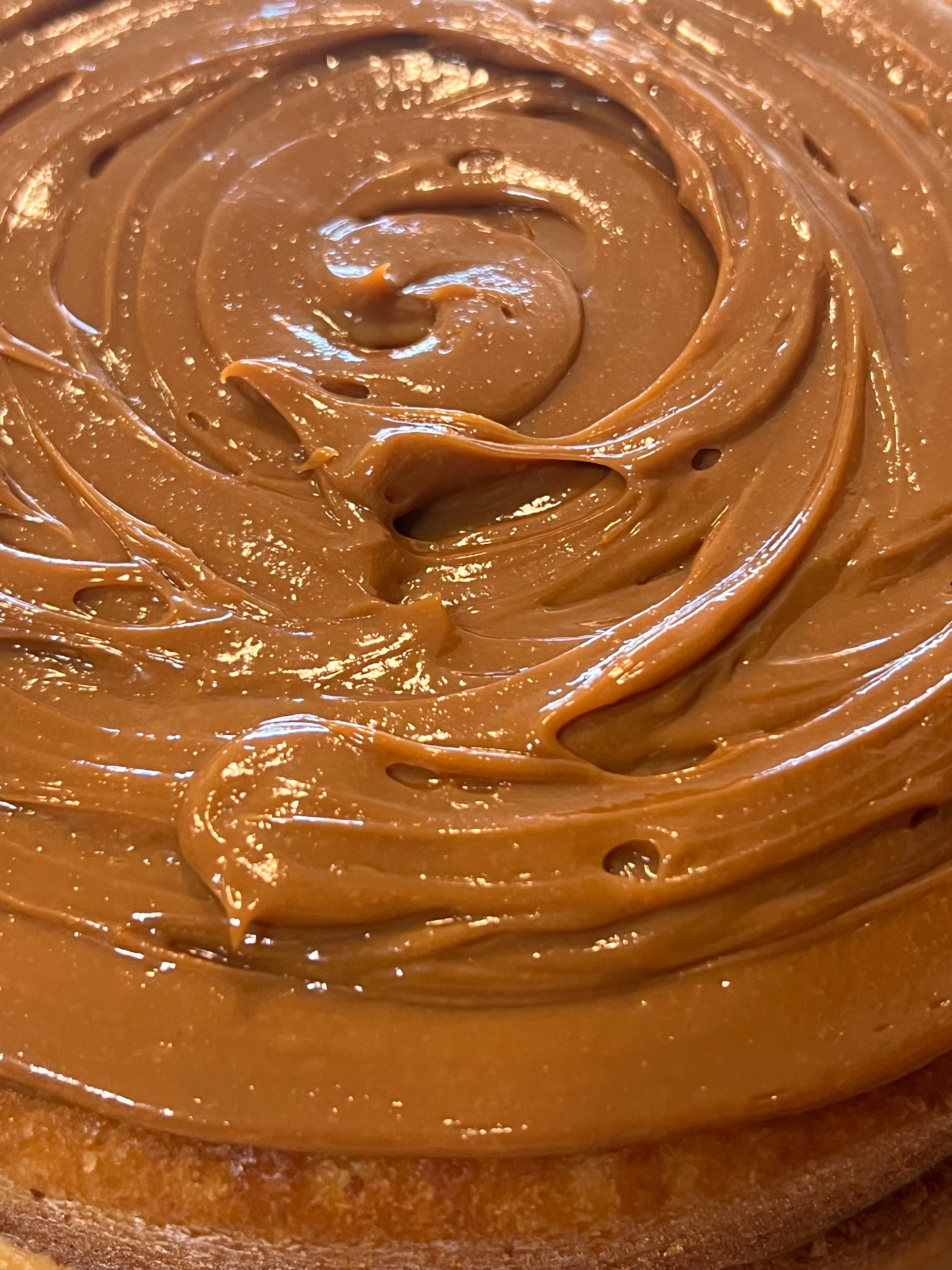 Torta de Chocolate relleno con Dulce de Leche 6inch (Sin Cobertura/ONLY PICK UP)
